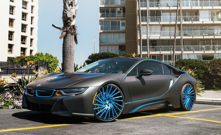 BMW i8 on 22" Wraith