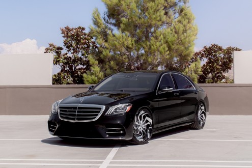 Mercedes S560 on LZ-772